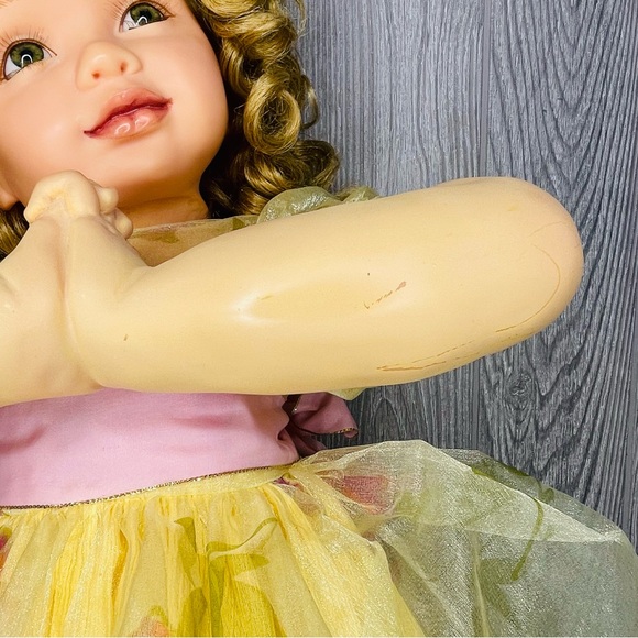 Pamela erff collectible realistic porcelain toddler size doll laying down pillow - Picture 14 of 16